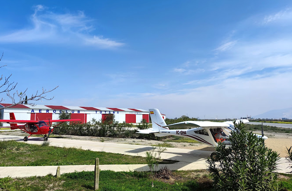 Este fin de semana se concentran en el Aeroclub Totana los aviones participantes en la XXIX Vuelta Ibrica de Aviacin ligera