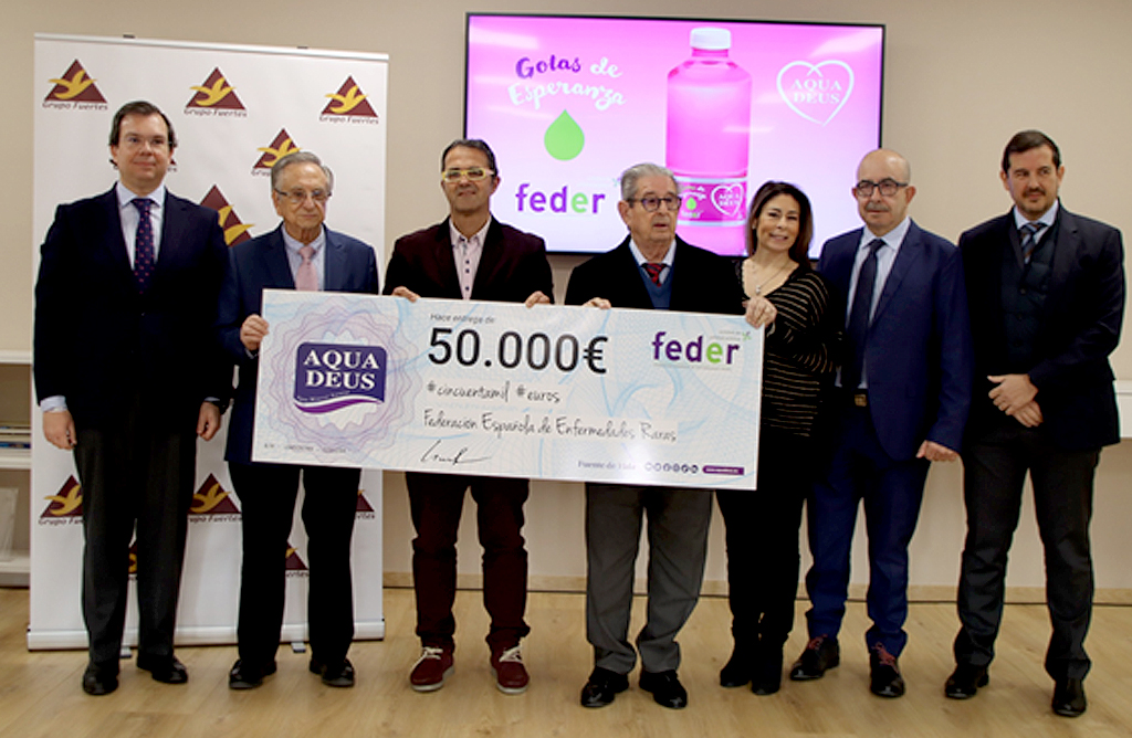 Aquadeus dona 50.000 euros a la Federación de Enfermedades Raras para fomentar la investigación