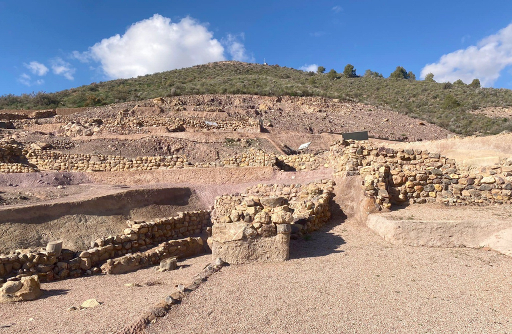 Las consultas referentes al yacimiento arqueolgico de La Bastida lideran el rnking de solicitudes.