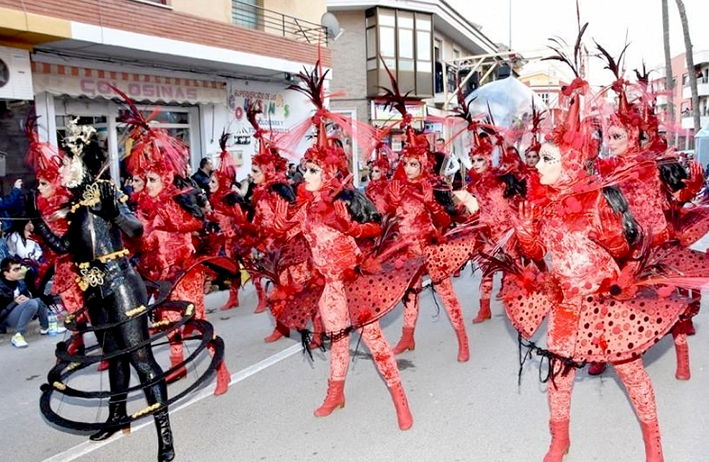 El cartel del Carnaval anuncia que en 2023 las calles de Totana volvern a brillar con sus desfiles