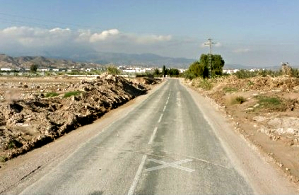 El Ayuntamiento solicita la mejora del firme y construcción de drenajes en la D-22 de El Raiguero