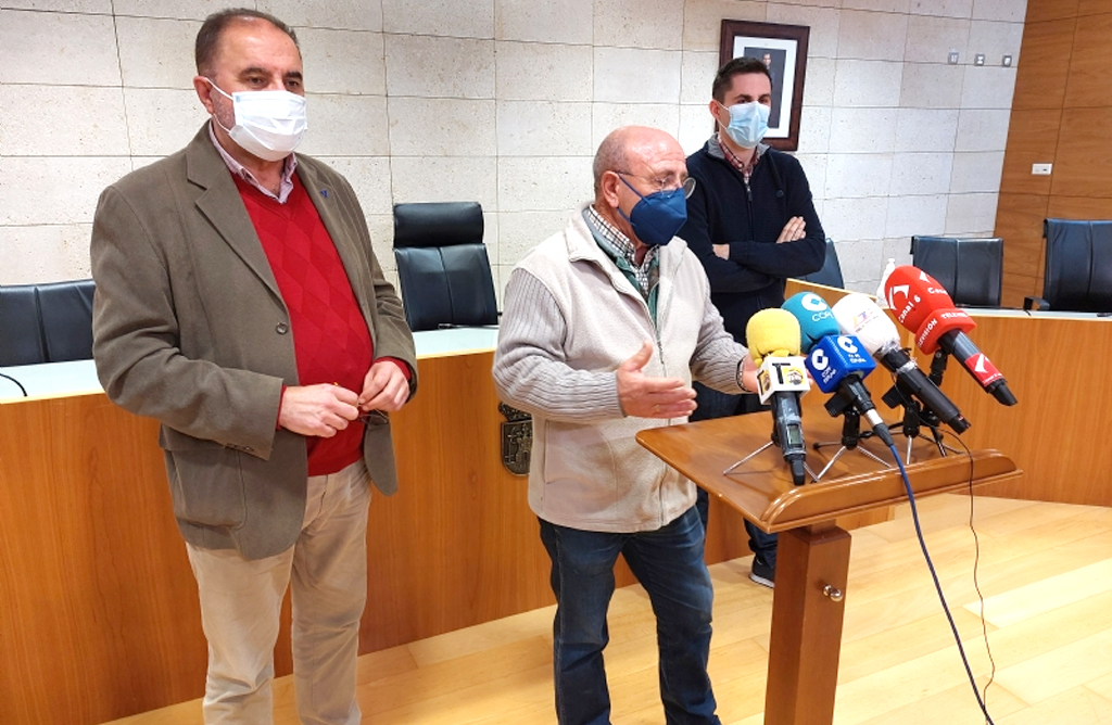 Un hilo de esperanza para los afectados por la Línea de Alta Tensión ADIF Ñorica-Lébor