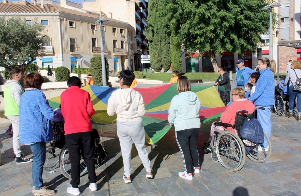 Usuarios de los Centros de Da para la Discapacidad celebraron una Jornada de Juegos Adaptados