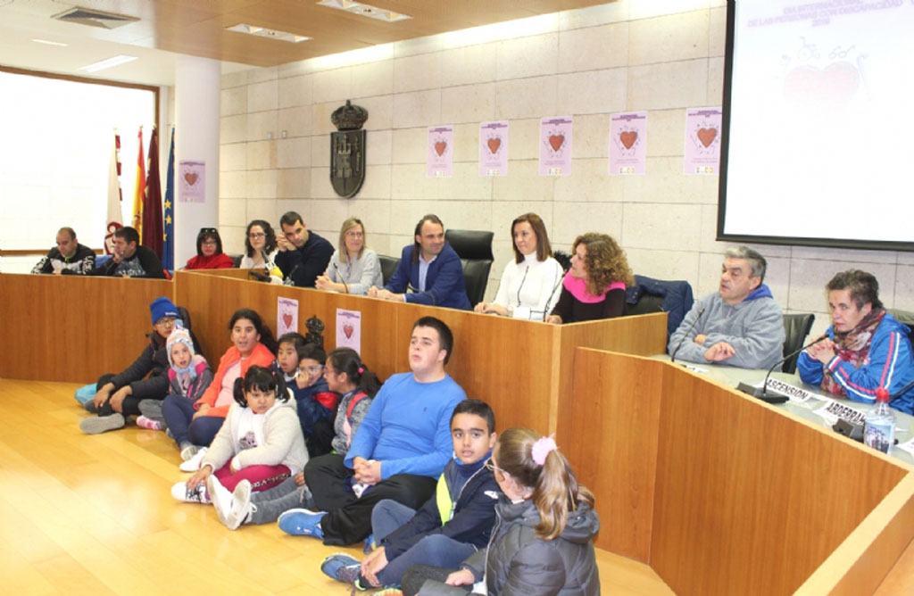 Totana ha celebrado este lunes dia 2 de Diciembre el Día Internacional de las Personas con Discapacidad.