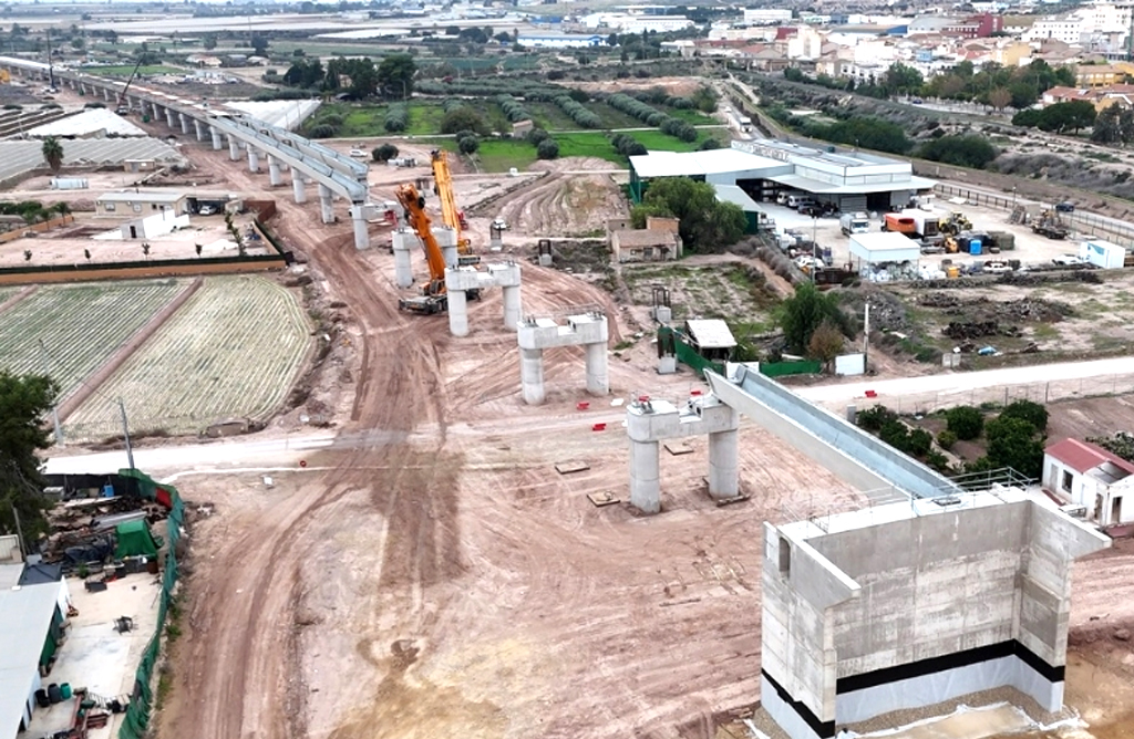 La plataforma por el viaducto registra un 
