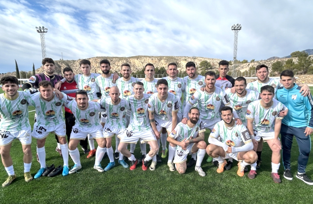 Comienza la Liga de Ftbol Enrique Ambit Palacios , organizada por la Concejala de Deportes.