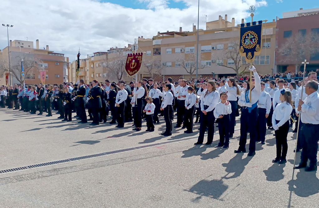 Las calles de Totana se llenaron con los sonidos de la msica nazarena