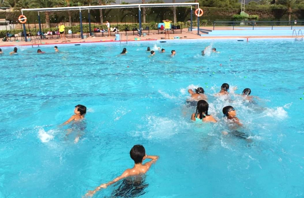 Ya están abiertas las piscinas municipales en Totana y El Paretón