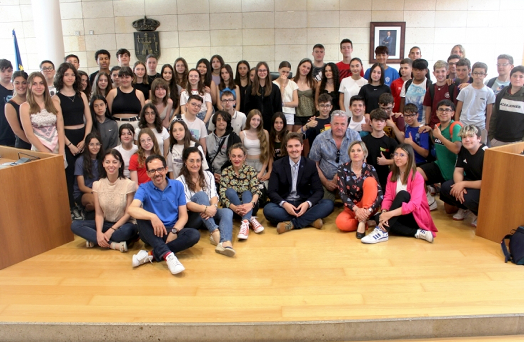 29 estudiantes franceses estn de intercambio con alumnos del IES Prado Mayor