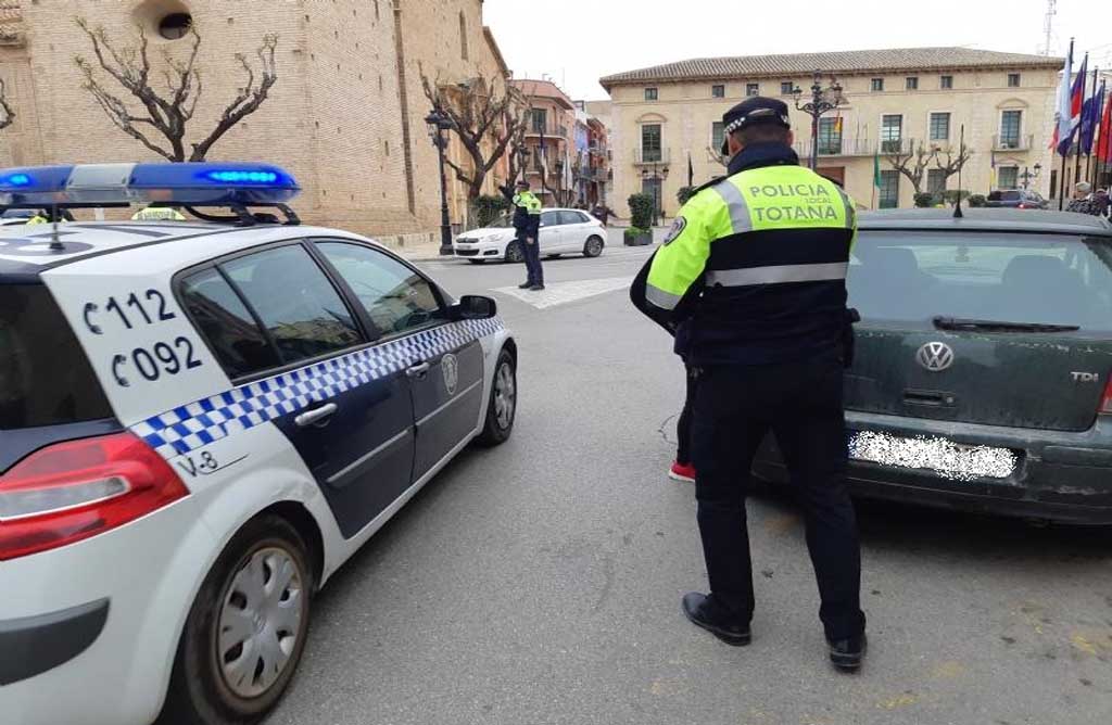 La Policía Local sanciona a 17 personas más por desobediencia.