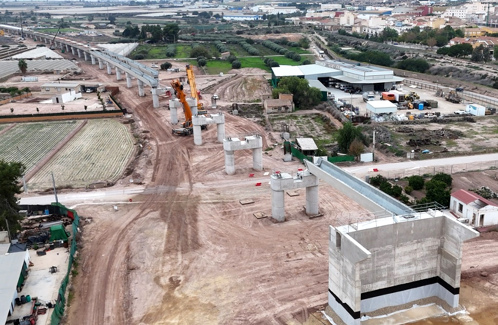 Dos autobuses comunicarn Murcia y guilas en sustitucin del Cercanas 