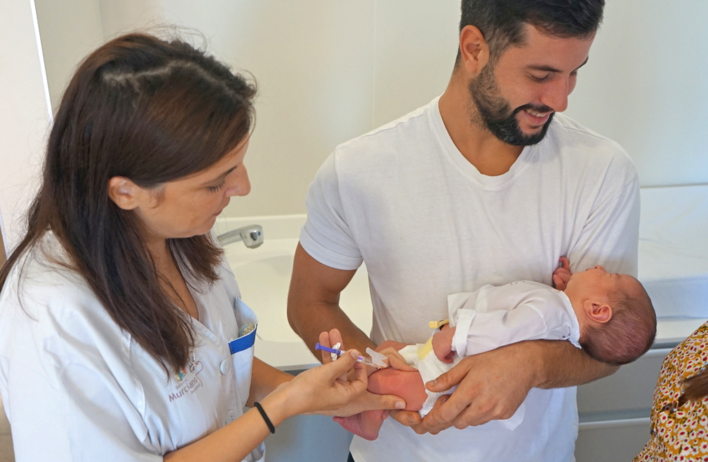 Salud inicia este lunes, en residencias, la vacunacin simultnea de la gripe y la cuarta dosis contra la covid
